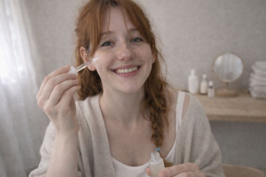 Pourquoi les Sérums Coréens Séduisent les Peaux Sèches